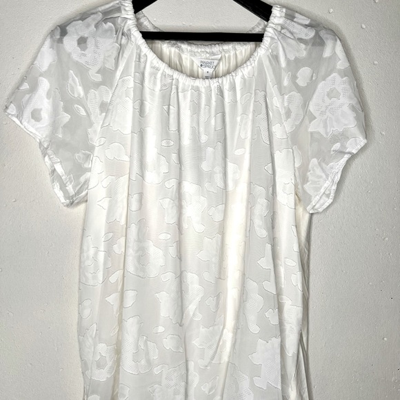Market & Spruce Ezide mixed materials short sleeve top. Ivory 2x - Picture 1 of 8